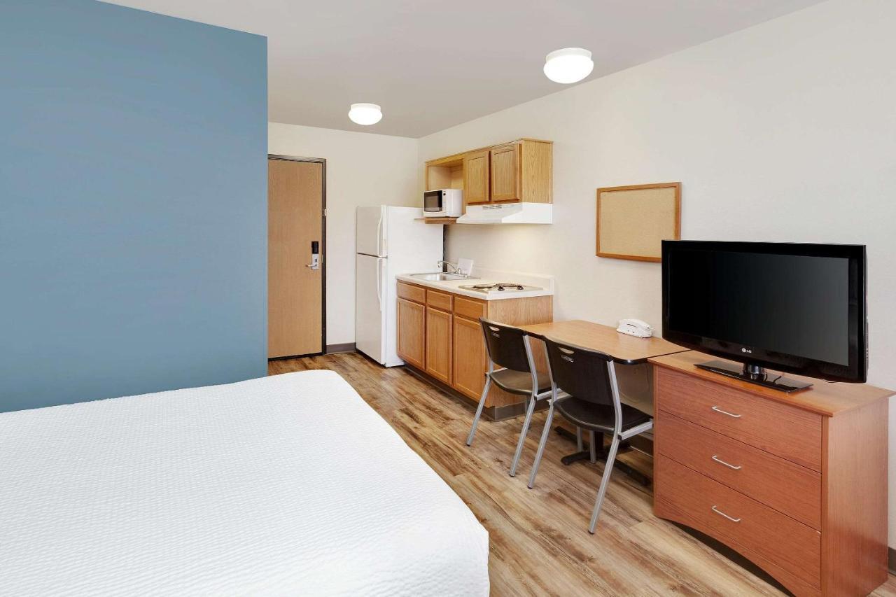 Woodspring Suites Des Moines Pleasant Hill Exterior photo